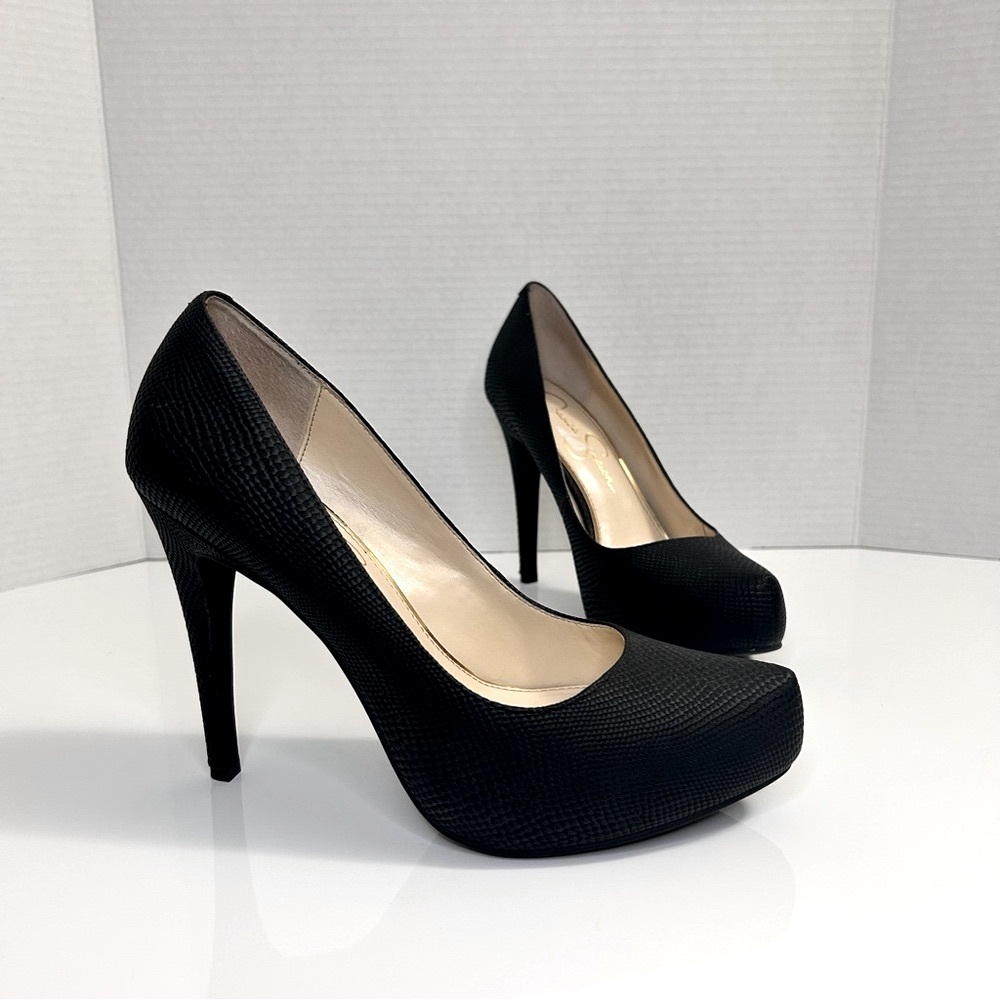 Jessica Simpson Classic Black Heels - Picture 5 of 11